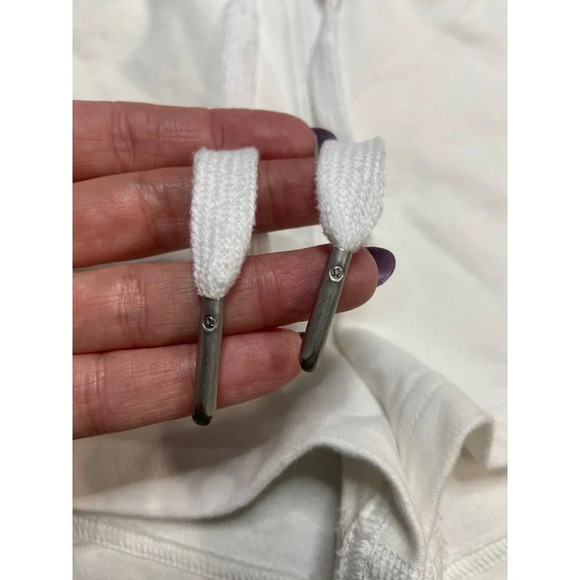 Lululemon Loop Back Short (2") White-sz 4 - Picture 8 of 8